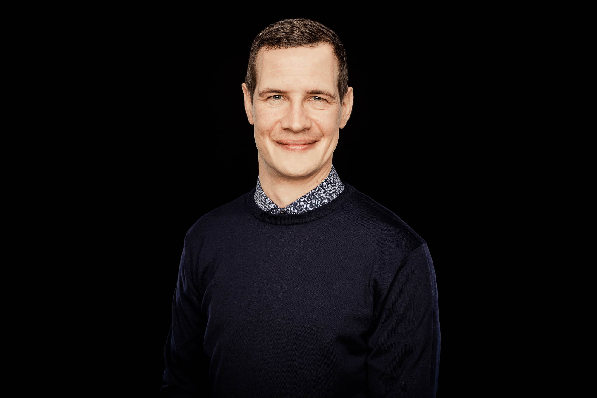 Export x3 Headshoots Adrian05461 Bearbeitet 2 Capture